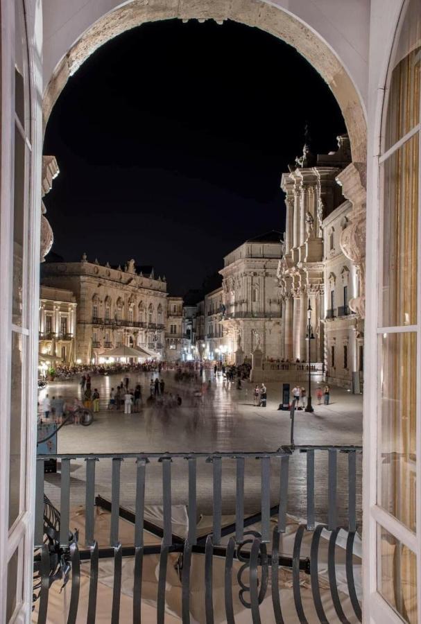 Ortigia Charme Piazza Duomo Apartment Syracuse Exterior photo